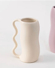 Load image into Gallery viewer, Onda Ceramic Vase with wavy handle
